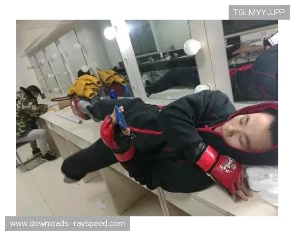 缠斗大师高俊野激战站立猛将泽朗扎西巅峰对决引爆蝇量级荣耀争锋